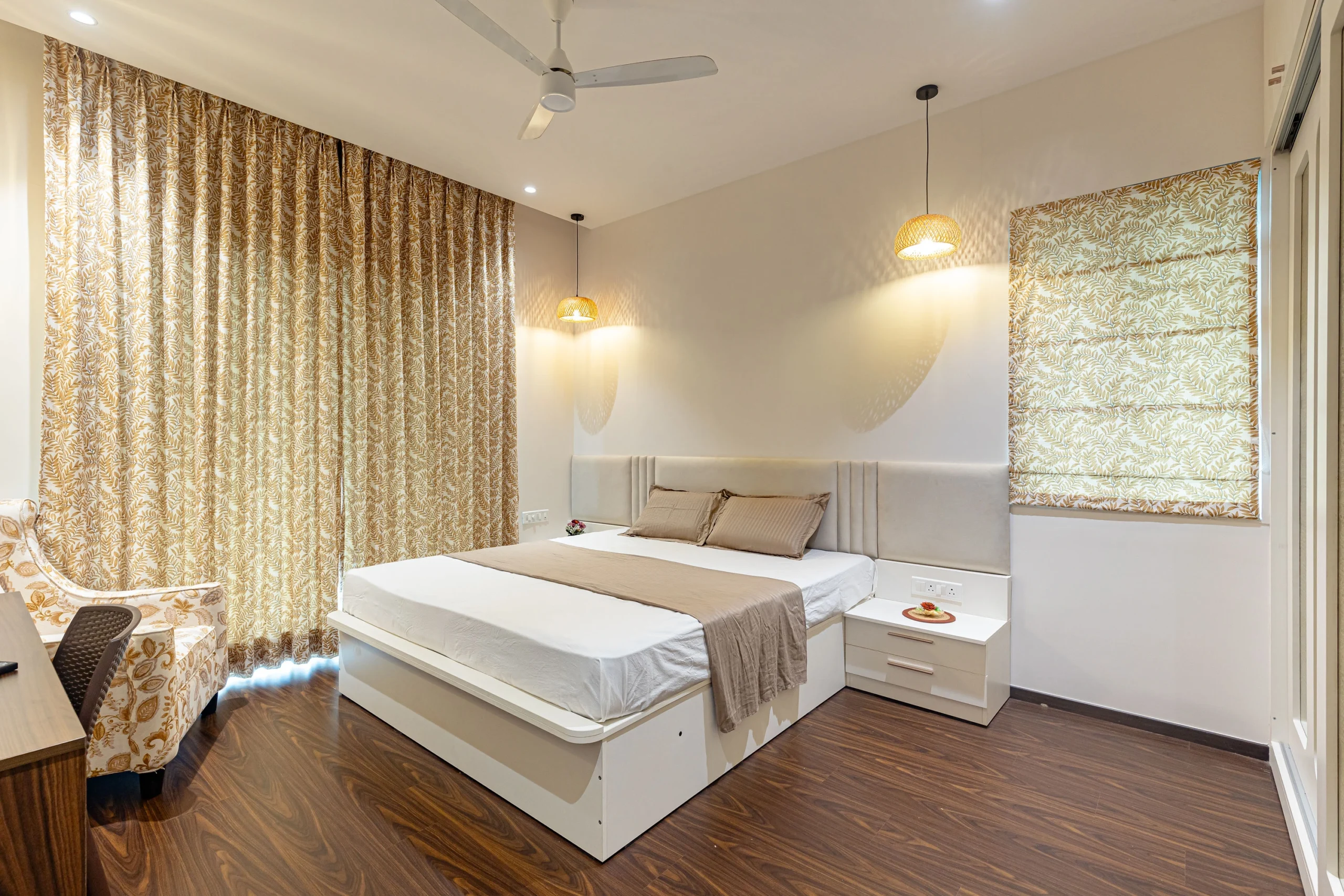 4bhk4